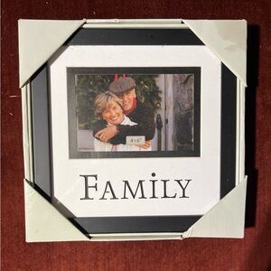 Brand new family picture frame 4 x 6”